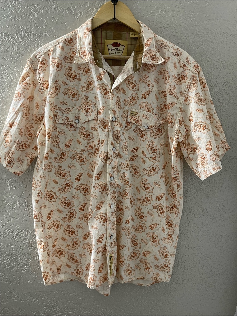 Larry Mahan Men’s Cream Short-Sleeve Button-Down with Rust Paisley Print XL